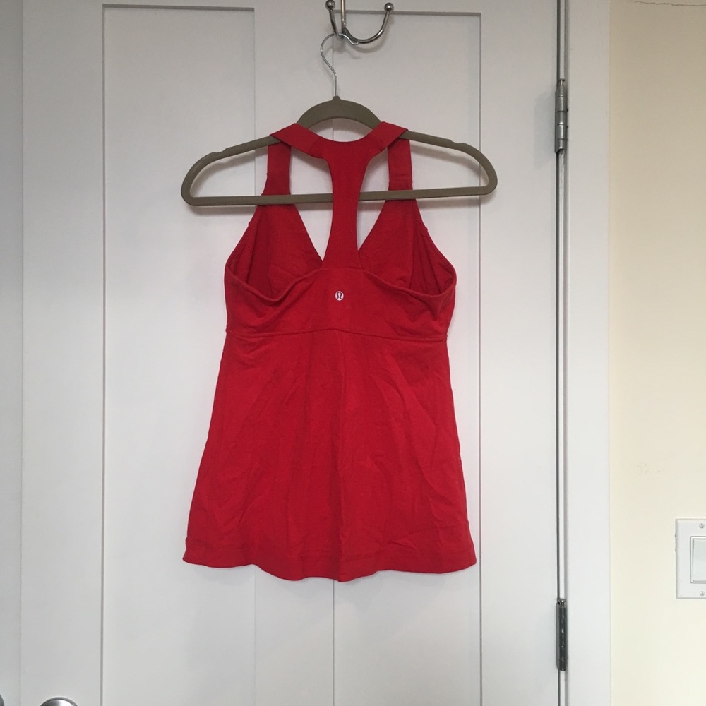 Lululemon workout top
